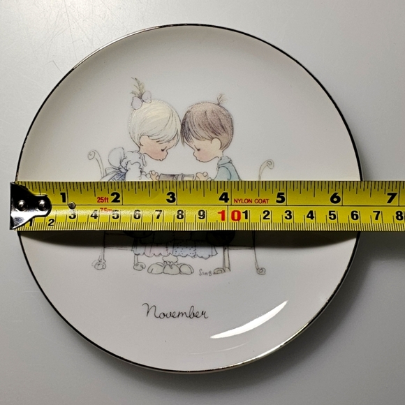 Precious Moments Months of the Year Plates - Set of 6 - Picture 14 of 14
